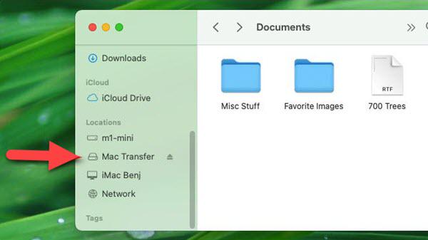 اسحب الأفلام إلى USB على Mac